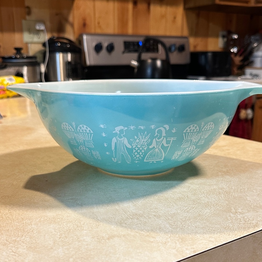 Pyrex Vintage Amish Butter Print #444, 4 Qt